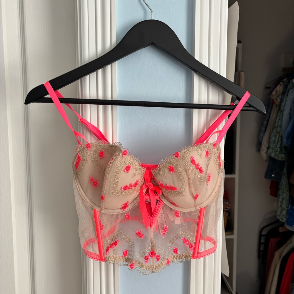 NWT Victoria Secret Dream Angels Demi Bra Corset Size 32D
